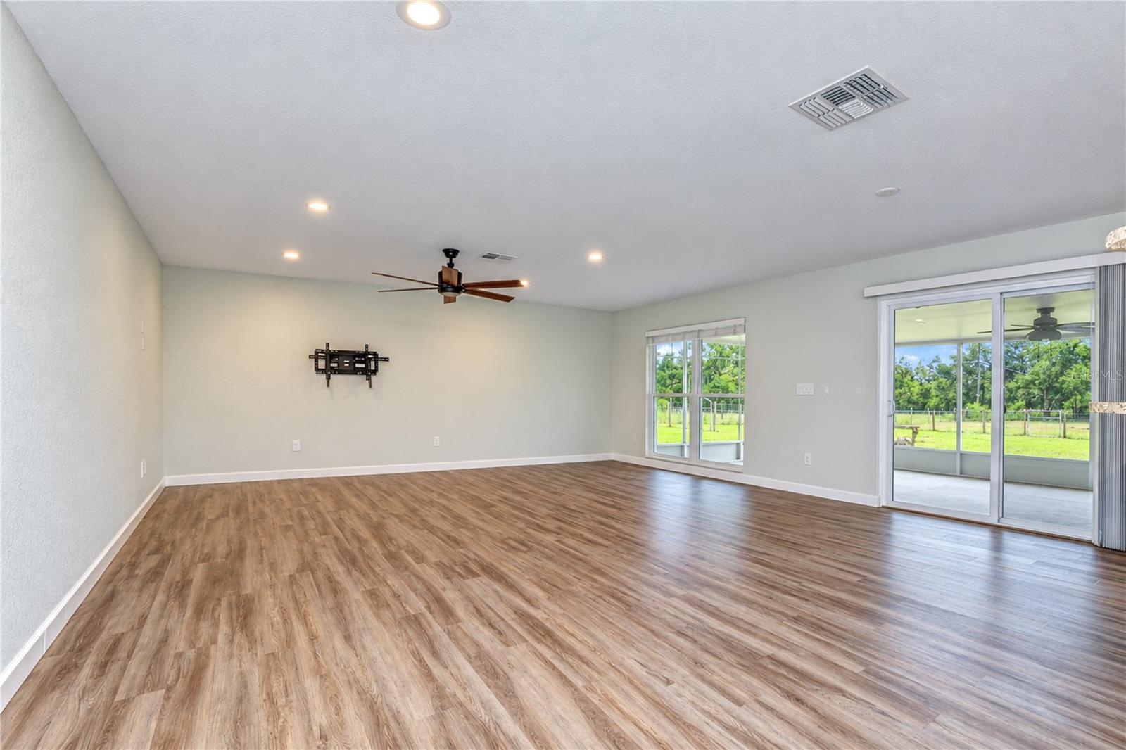 3712 GALLAGHER RD — photo 13