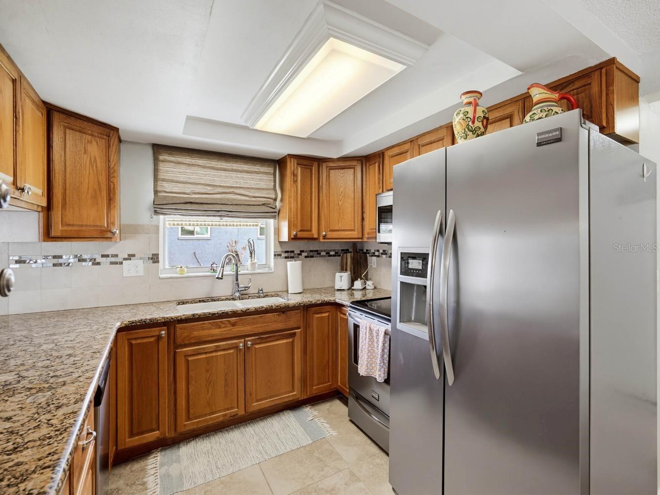 7130 HOLLYBAY RD — photo 13