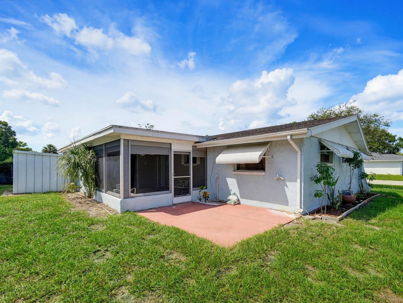 7130 HOLLYBAY RD — photo 35