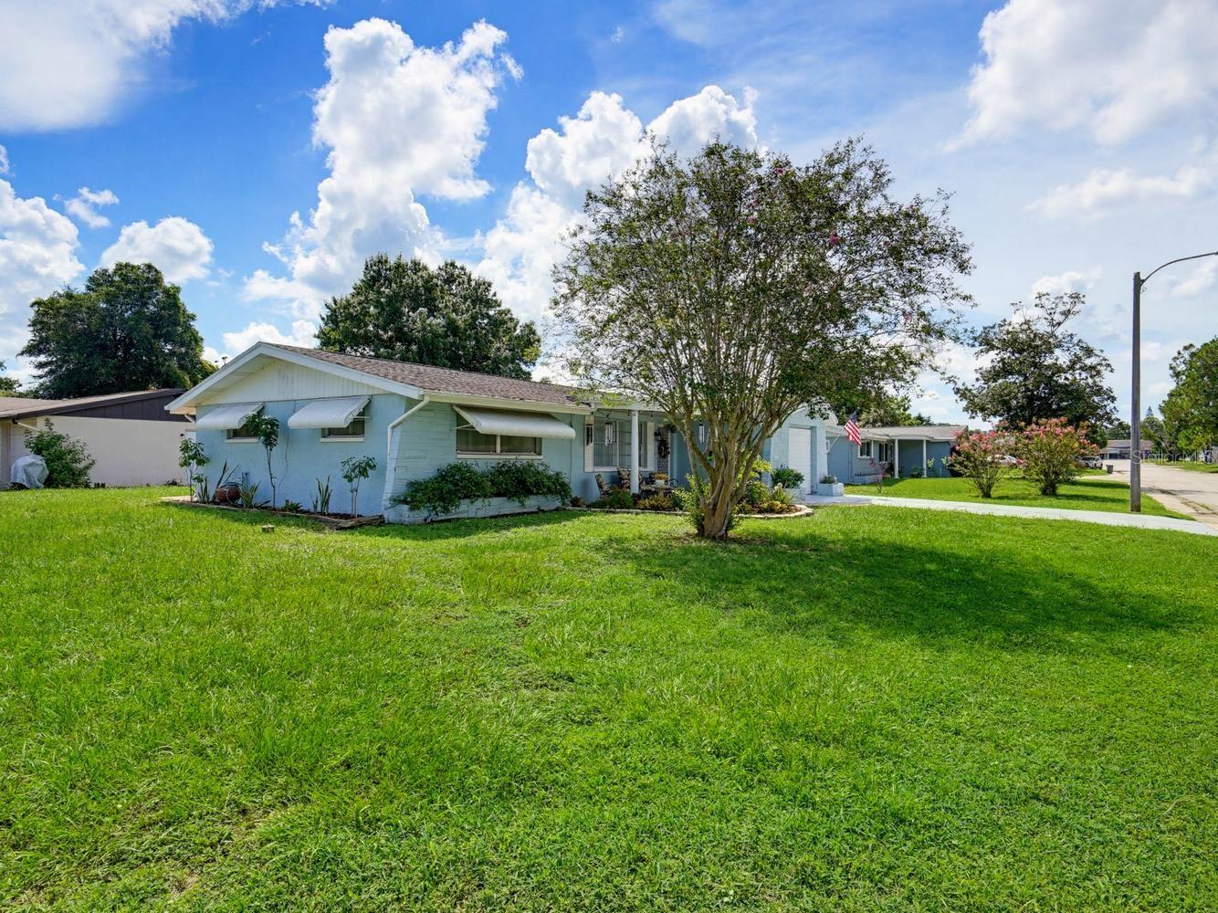 7130 HOLLYBAY RD — photo 40