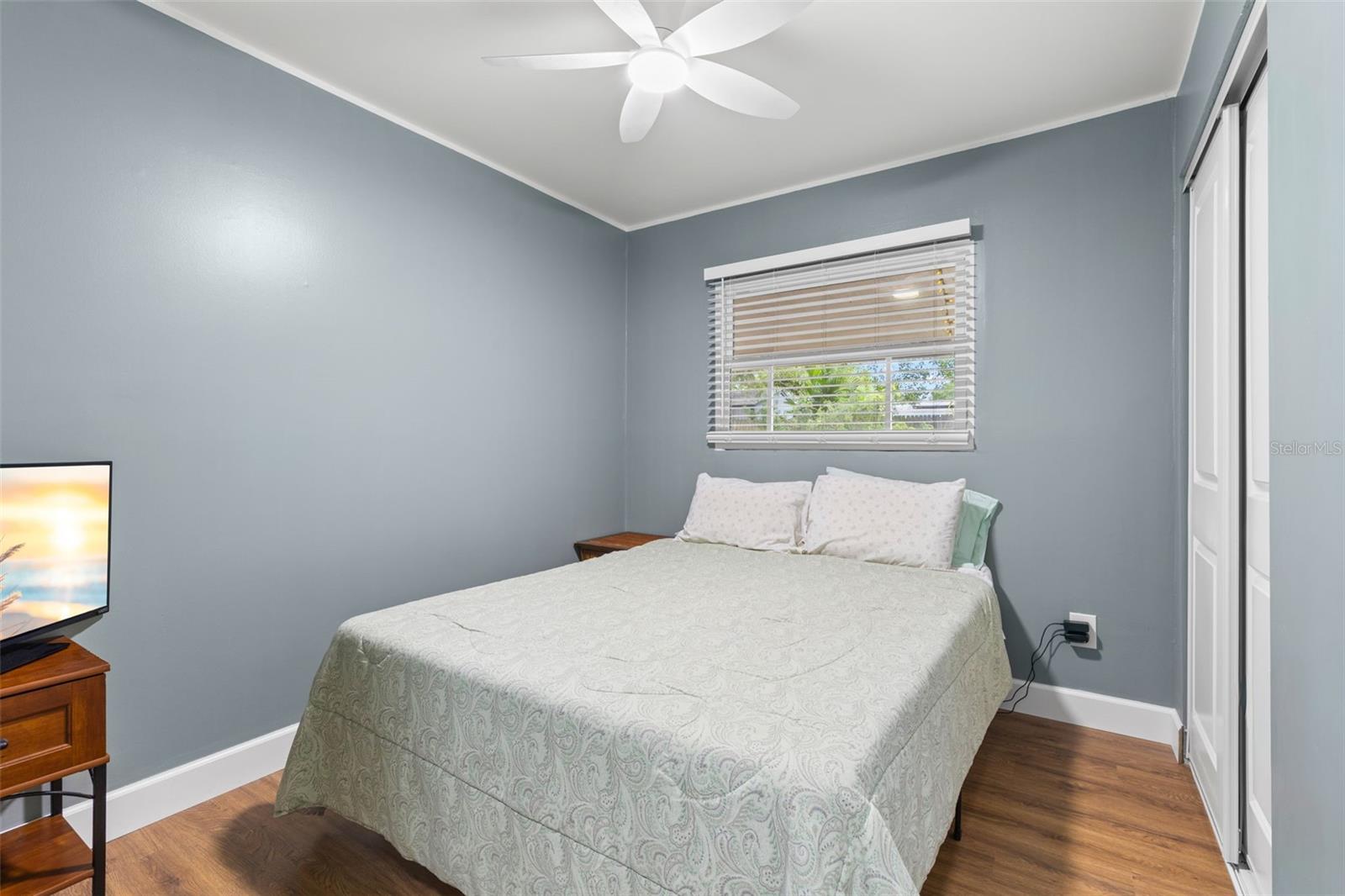 5601 BAY ST NE — photo 15