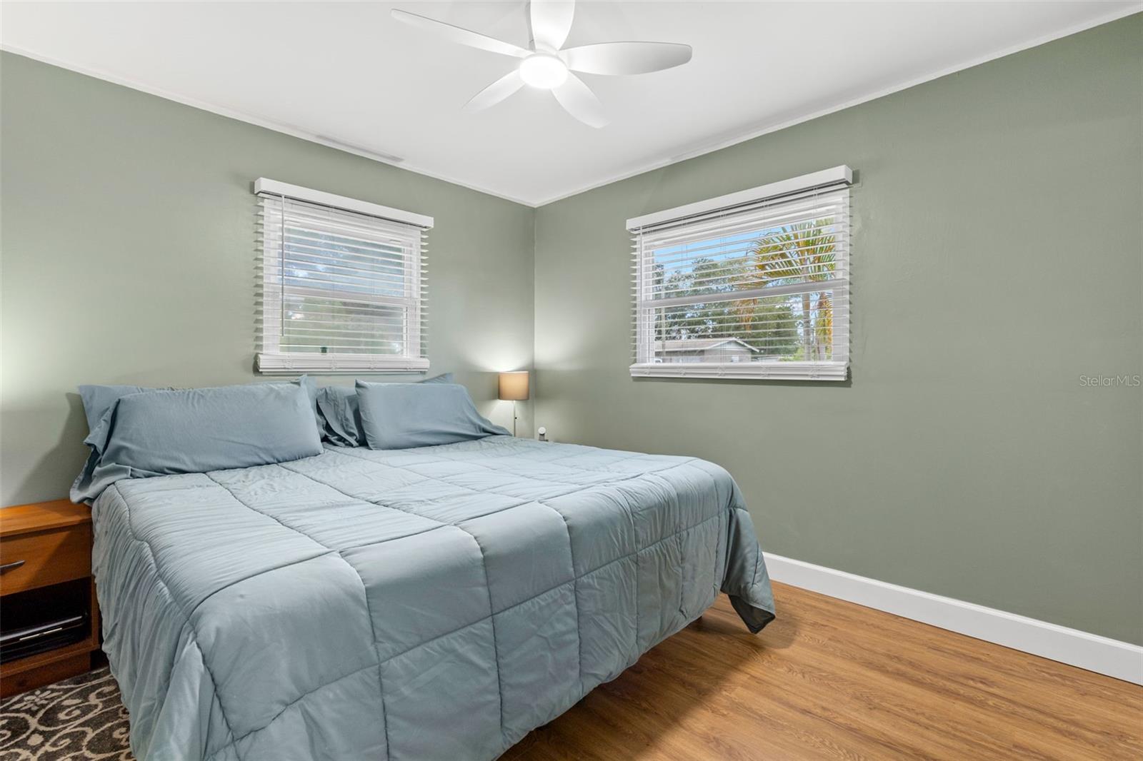 5601 BAY ST NE — photo 12