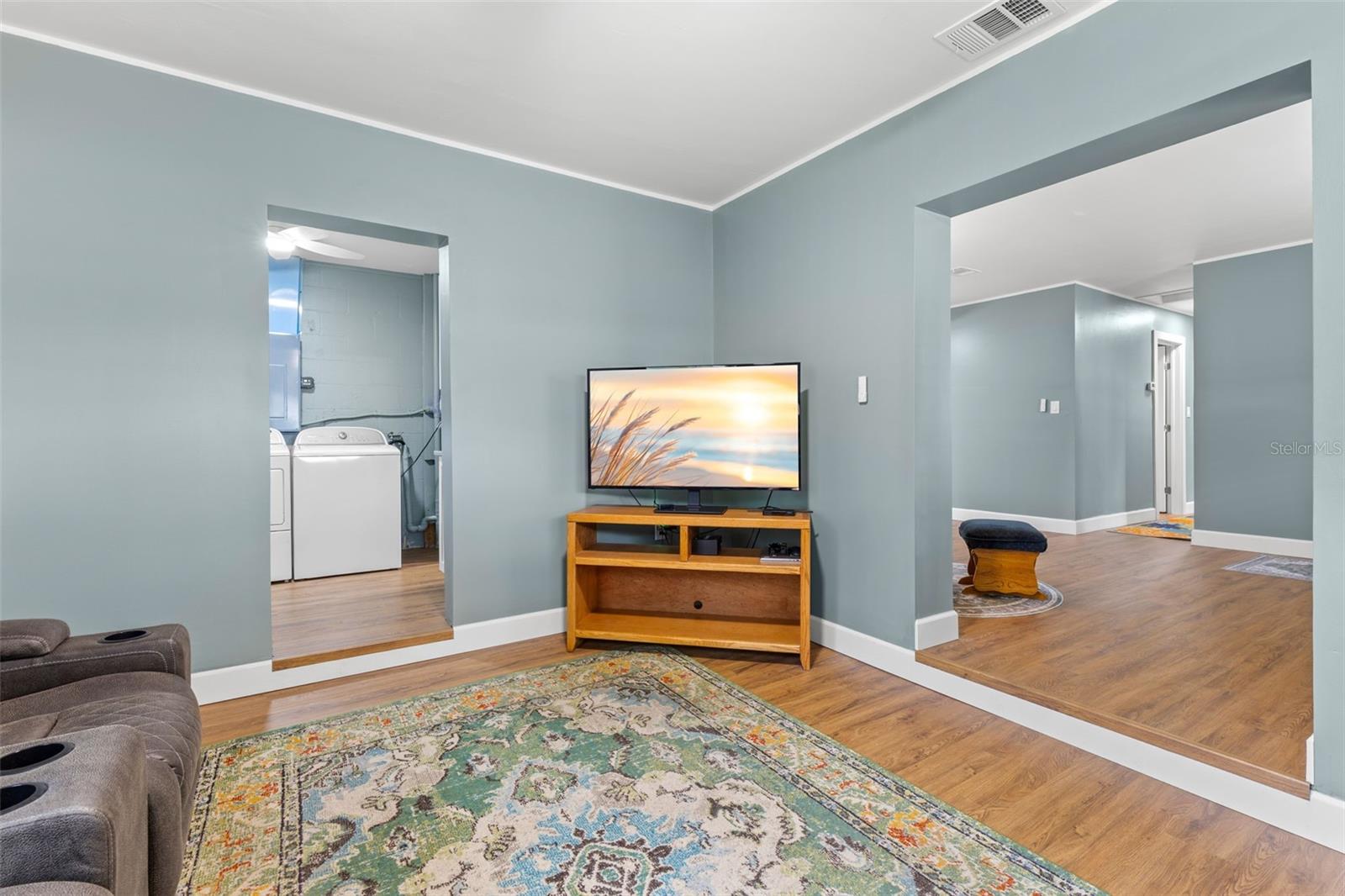 5601 BAY ST NE — photo 10