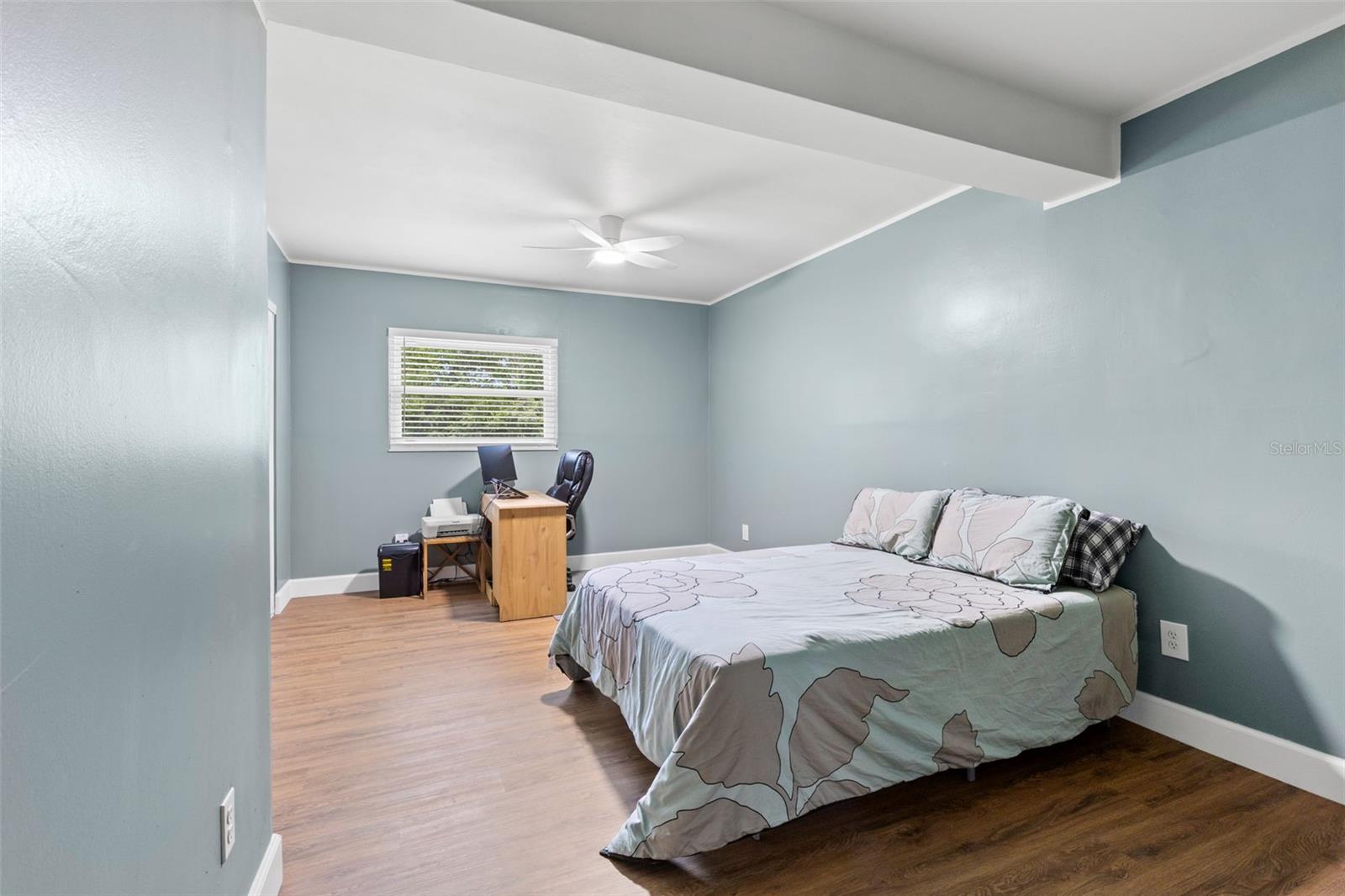 5601 BAY ST NE — photo 17