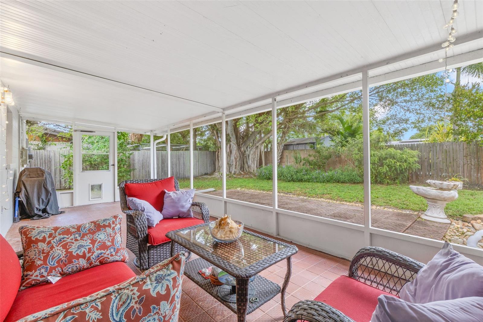 5601 BAY ST NE — photo 18