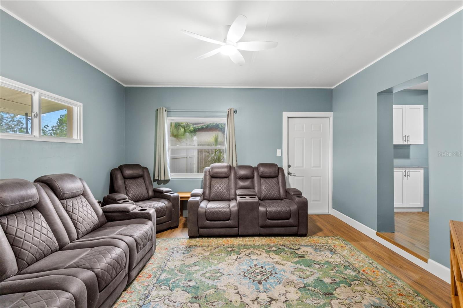 5601 BAY ST NE — photo 8