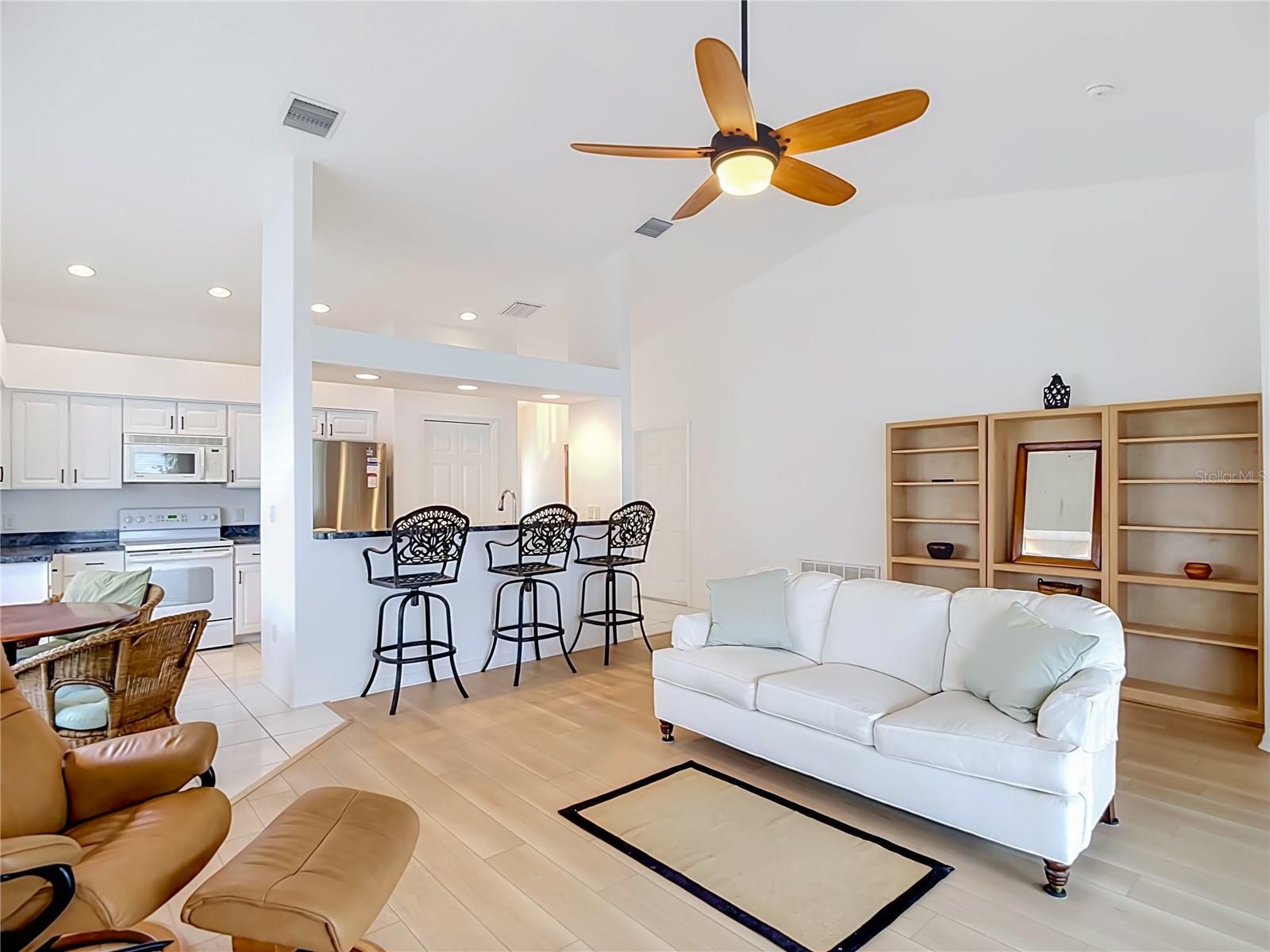 572 SALMON CT — photo 13