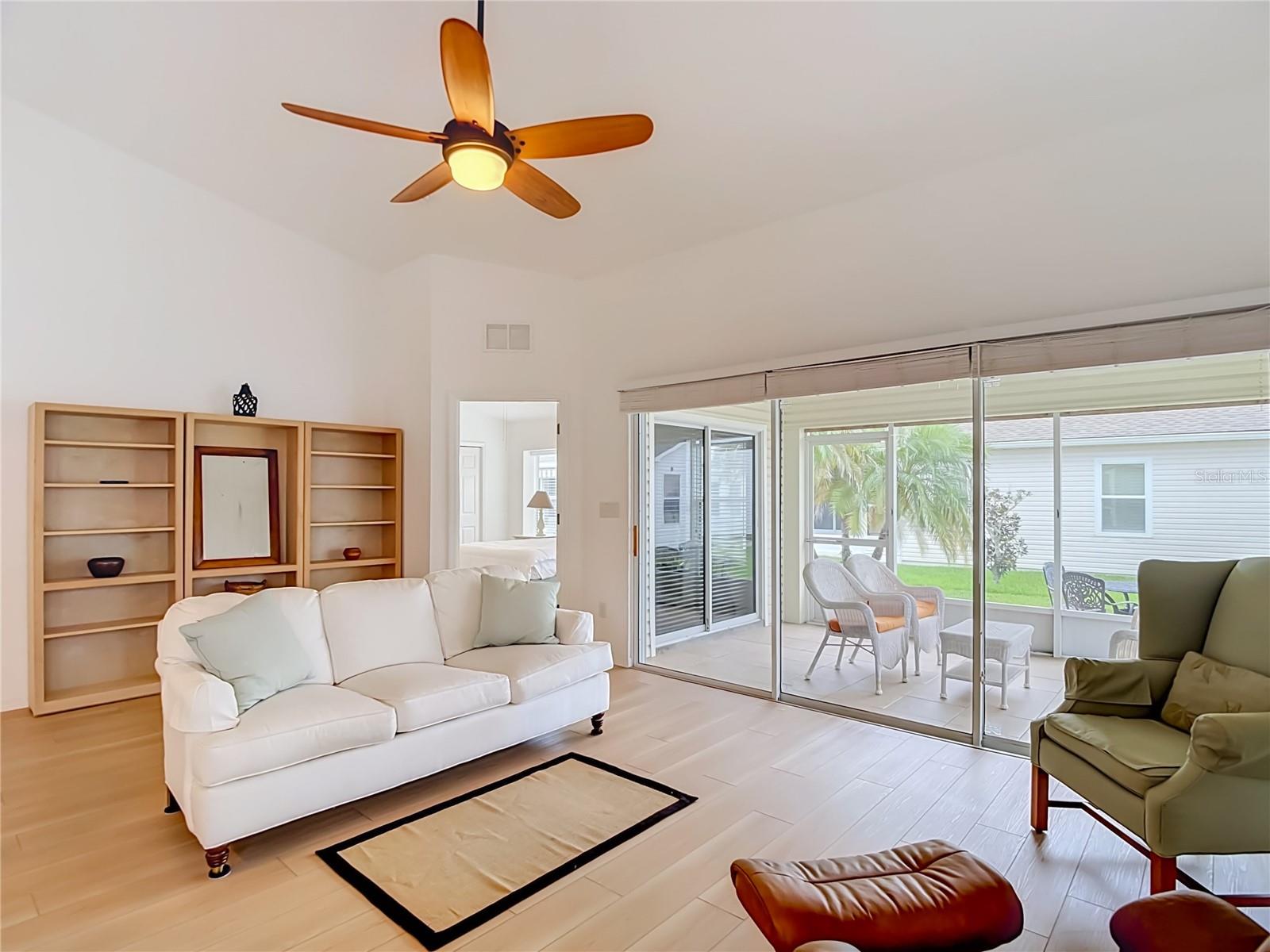 572 SALMON CT — photo 14