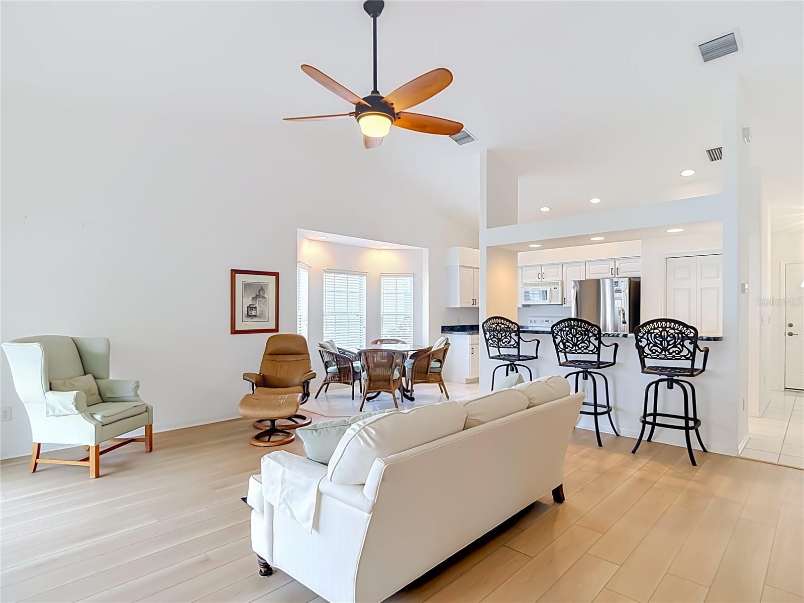 572 SALMON CT — photo 15