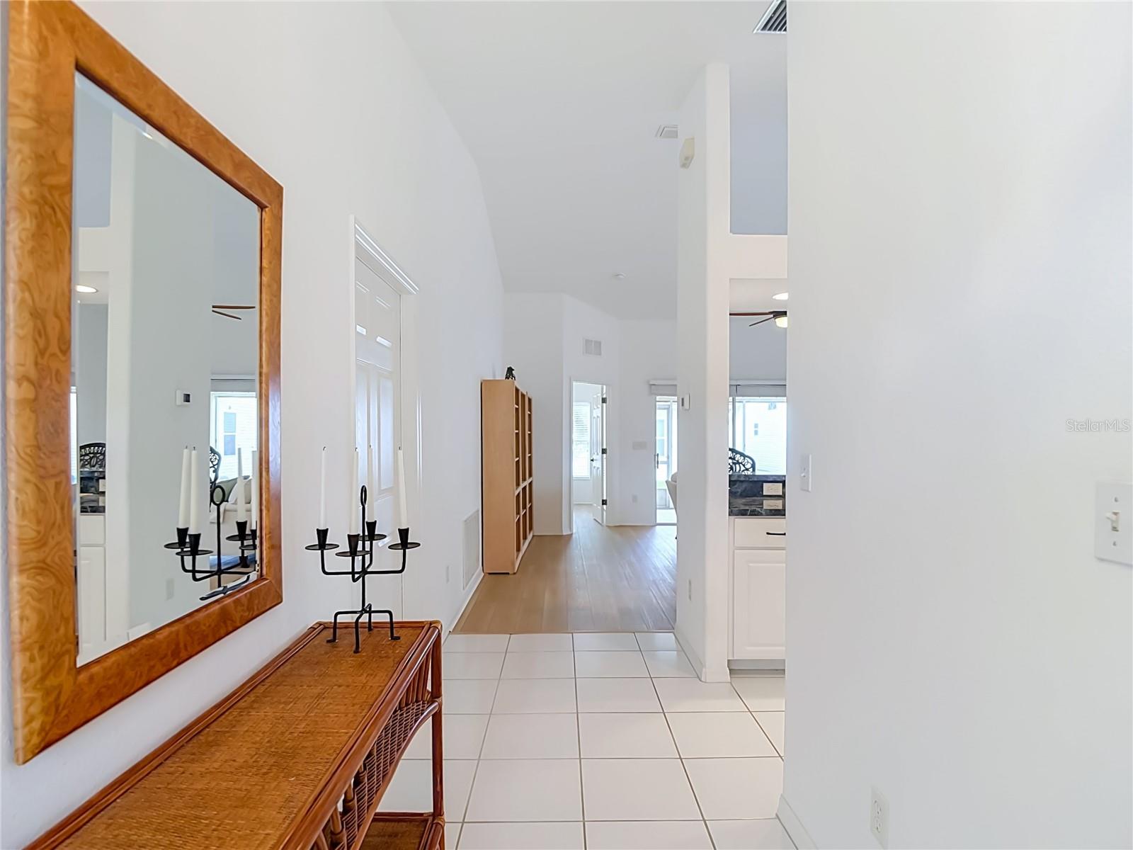 572 SALMON CT — photo 3