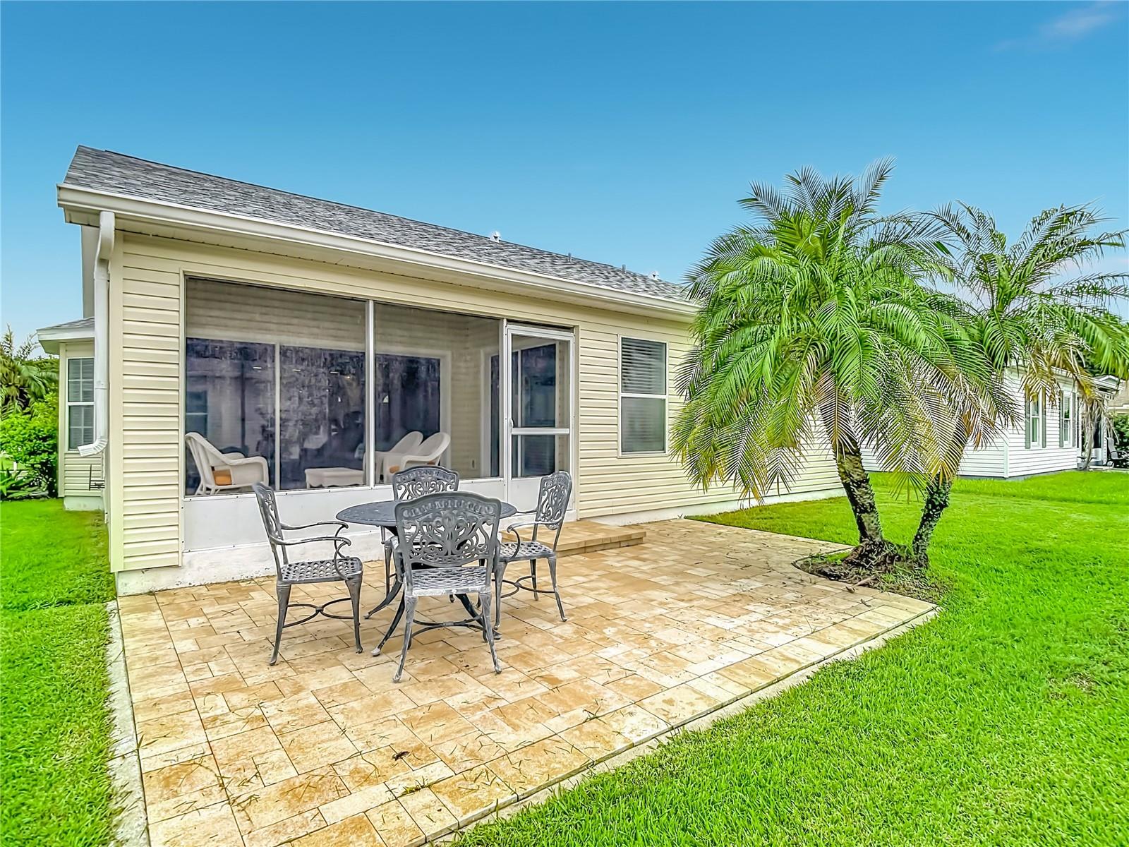 572 SALMON CT — photo 30