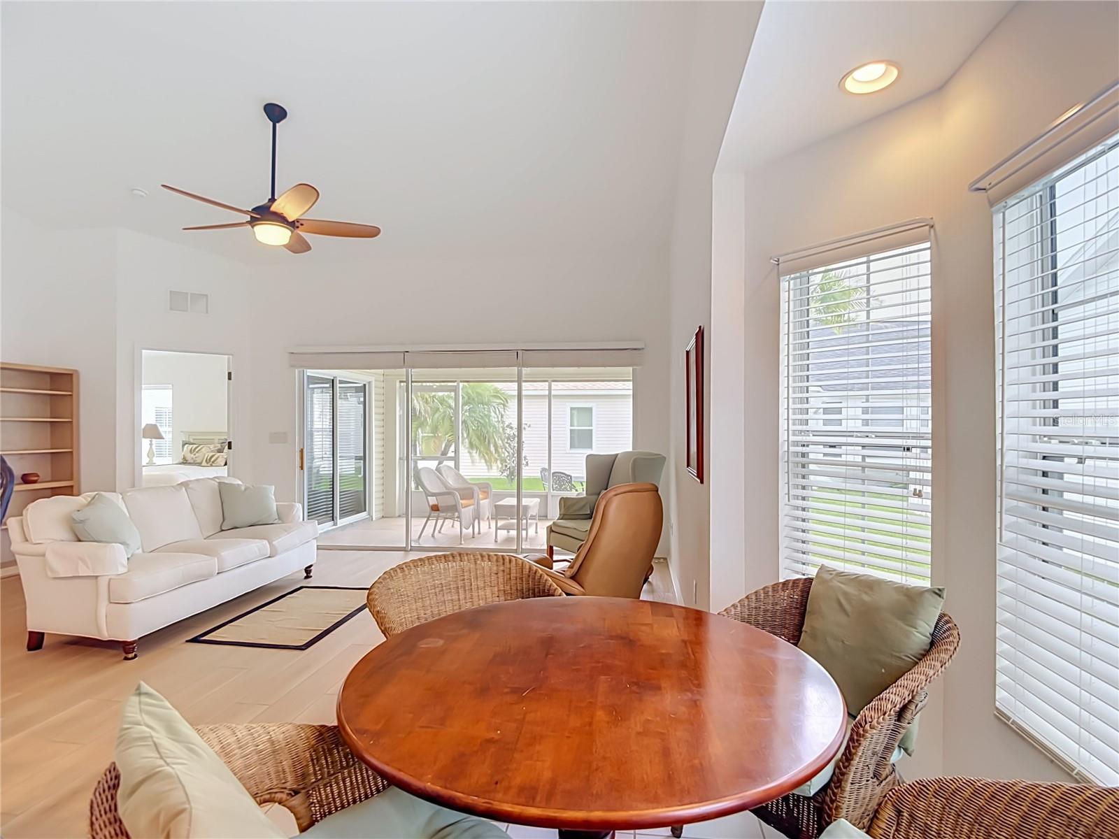 572 SALMON CT — photo 12