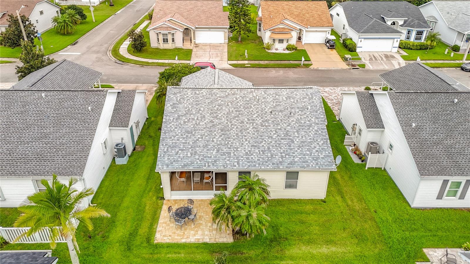 572 SALMON CT — photo 33