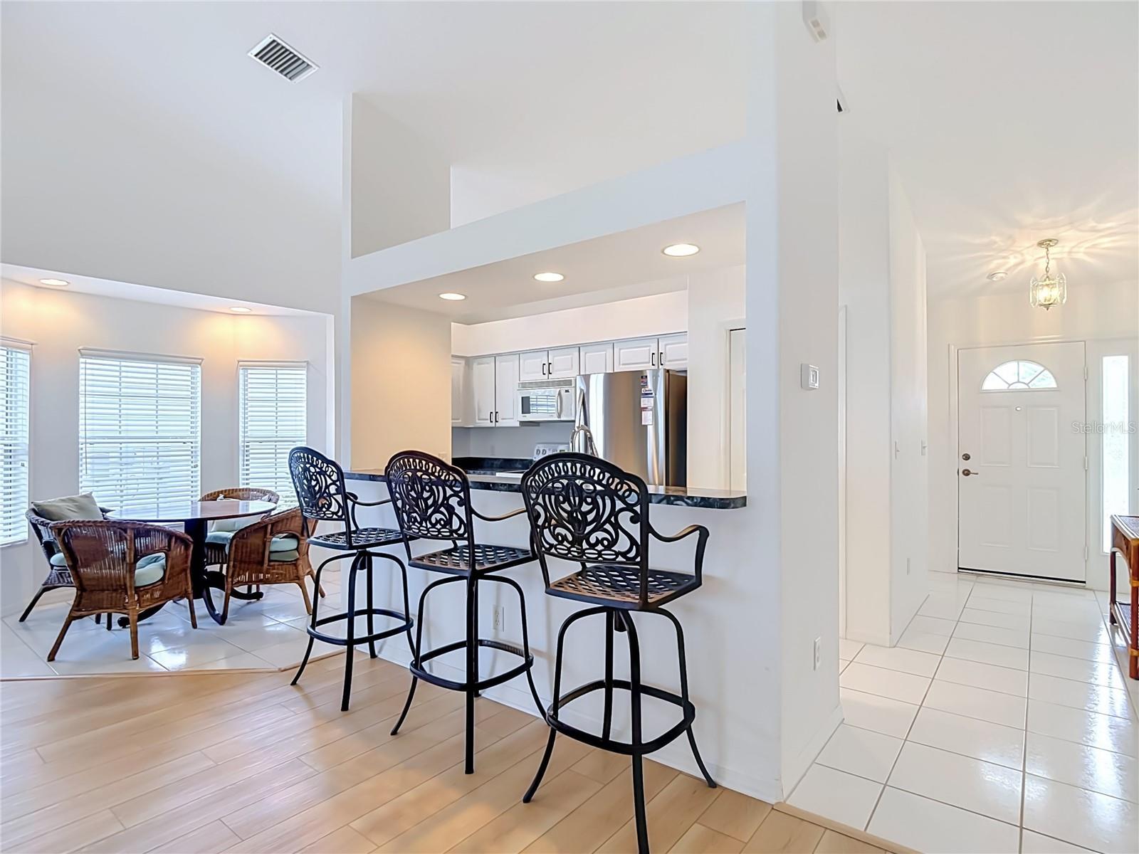 572 SALMON CT — photo 9