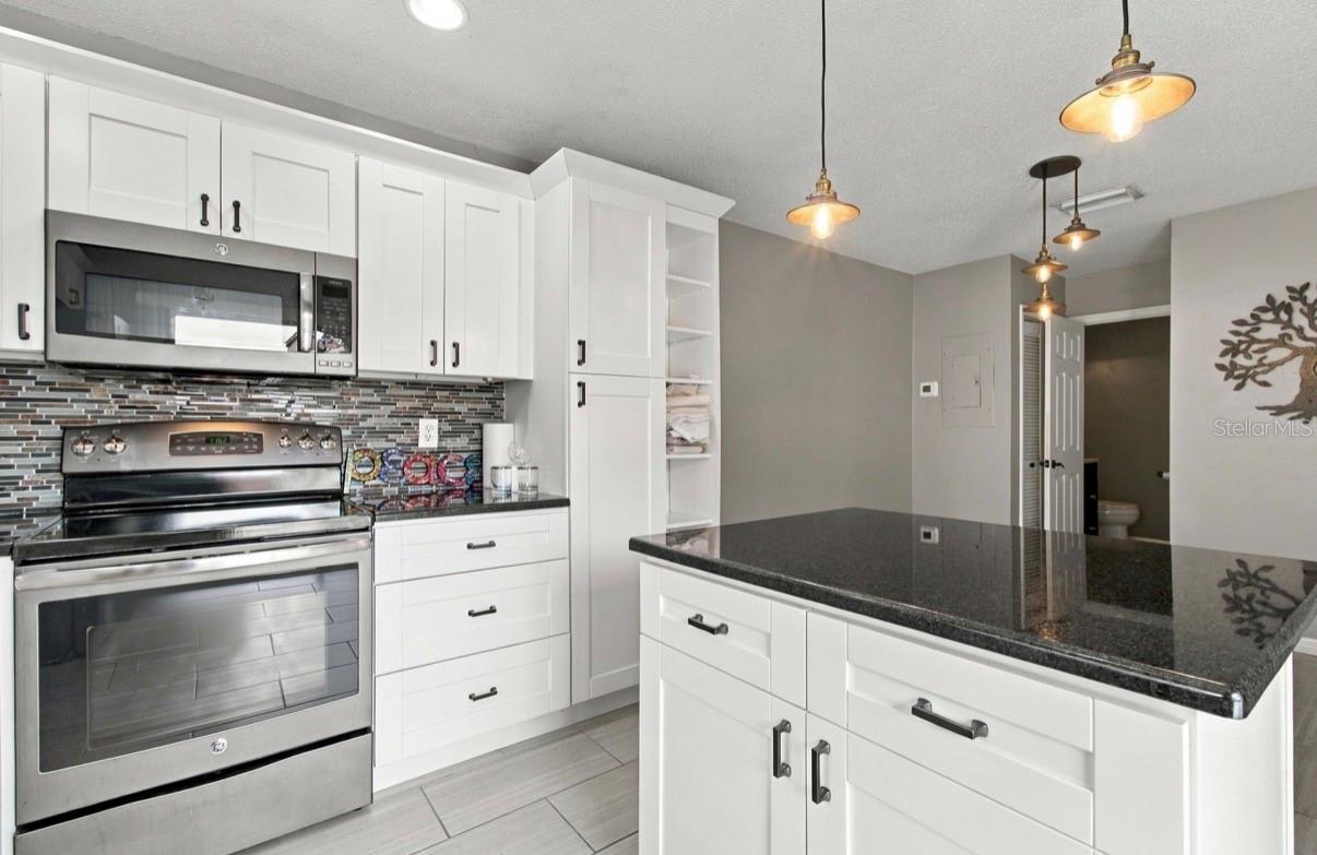 15431 W POND WOODS DR #15431 — photo 16
