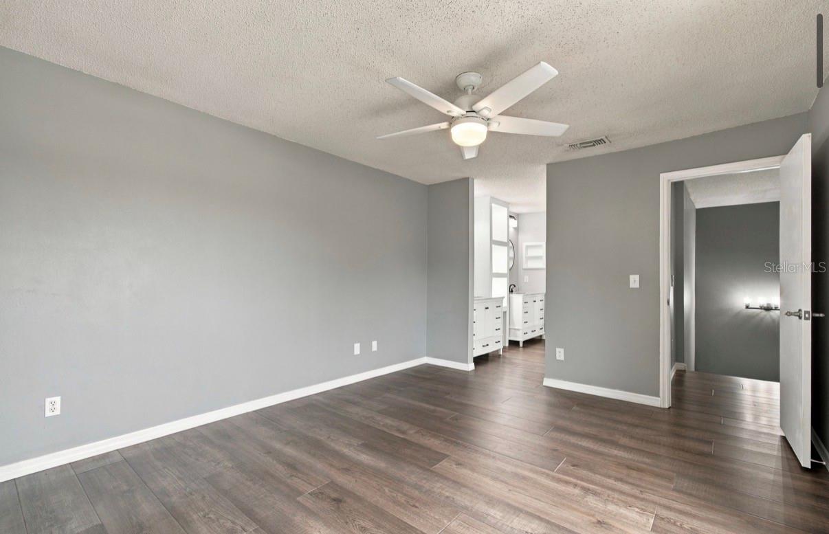 15431 W POND WOODS DR #15431 — photo 26