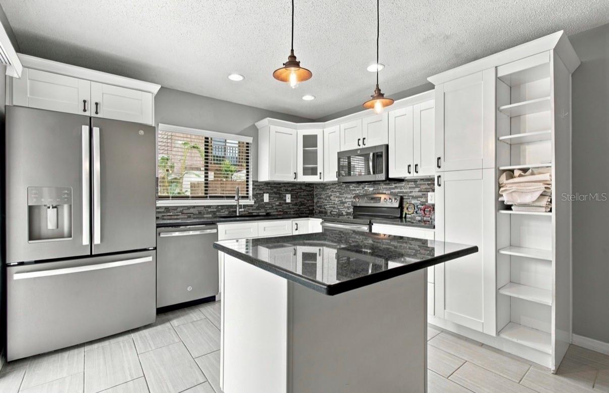 15431 W POND WOODS DR #15431 — photo 13