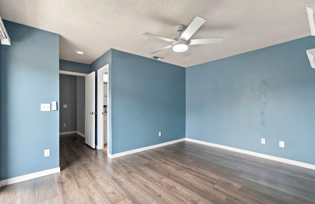 15431 W POND WOODS DR #15431 — photo 36