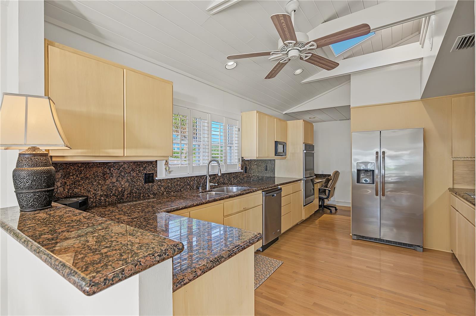 956 ELDORADO AVE — photo 21