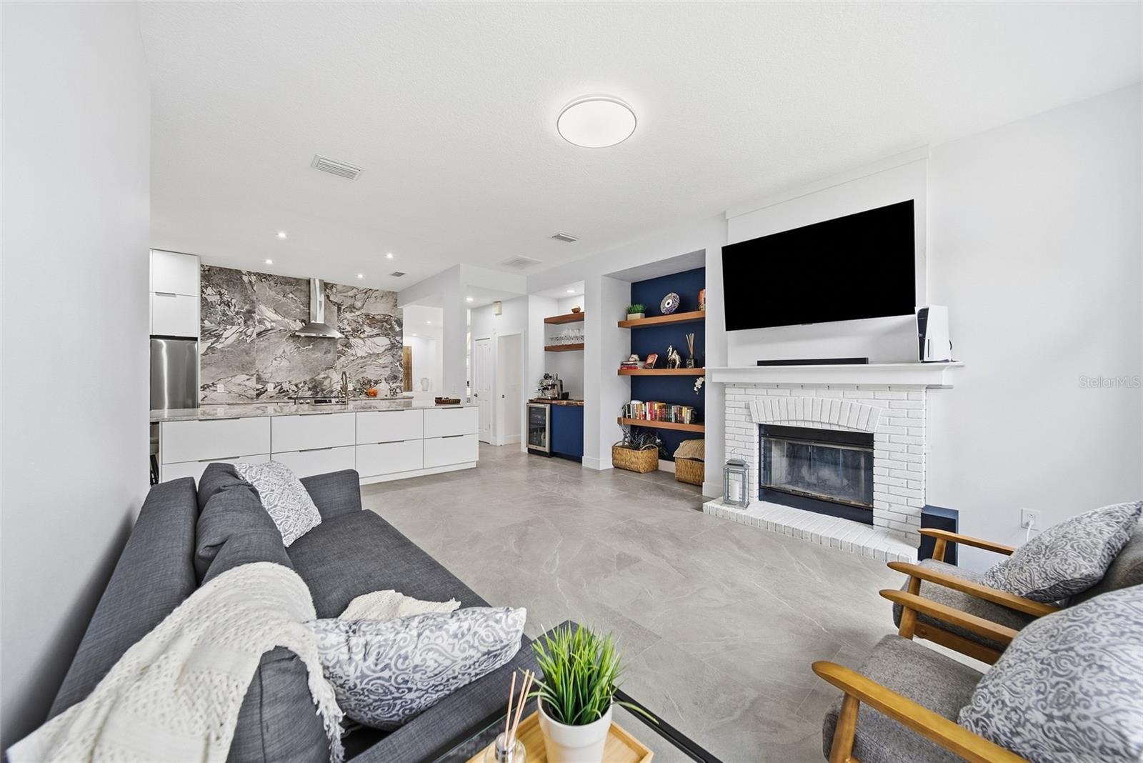 17911 HOLLY BROOK DR — photo 14
