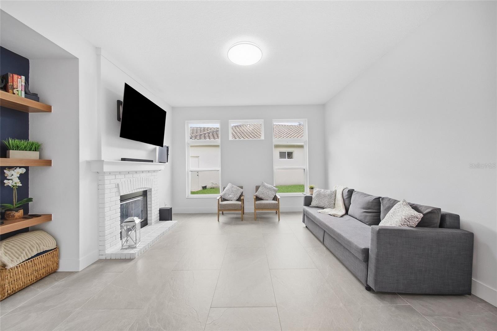 17911 HOLLY BROOK DR — photo 12