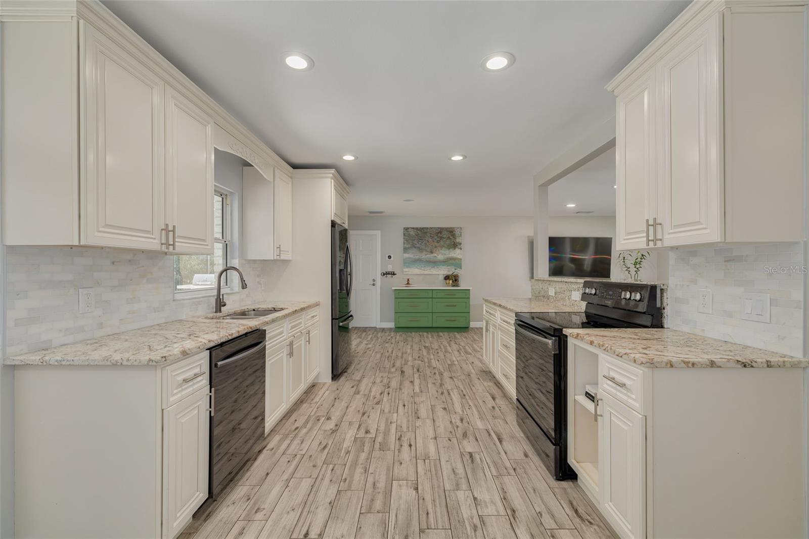 501 W 124TH AVE — photo 14