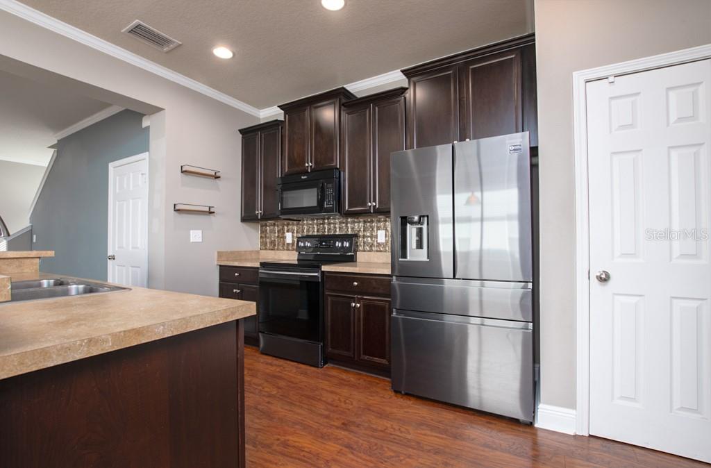 8639 TURNSTONE SHORE LN — photo 4
