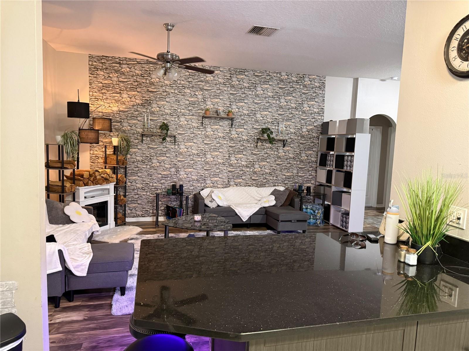 7628 WEEHAWKEN DR — photo 10