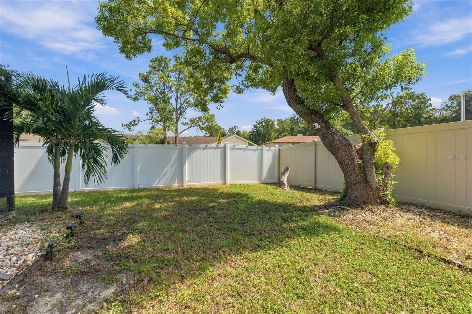 7212 CHESHIRE CT — photo 39
