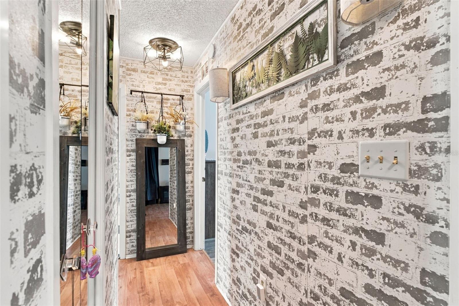 7212 CHESHIRE CT — photo 11