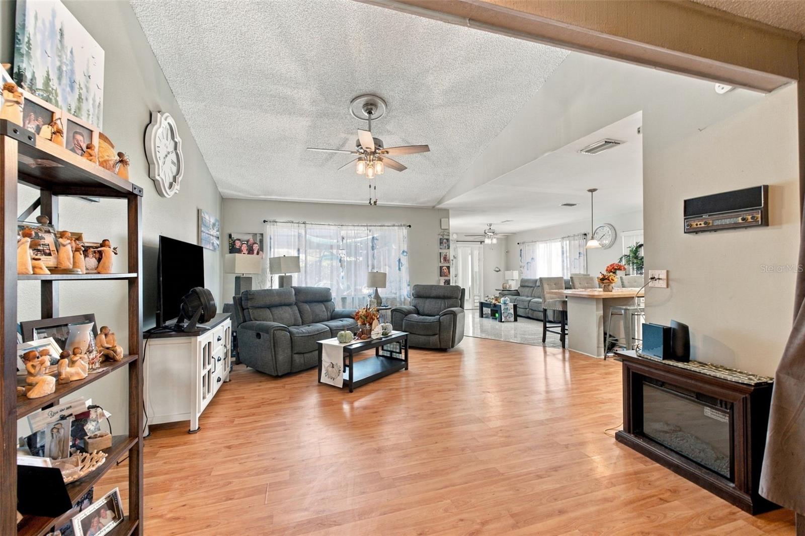 7212 CHESHIRE CT — photo 21