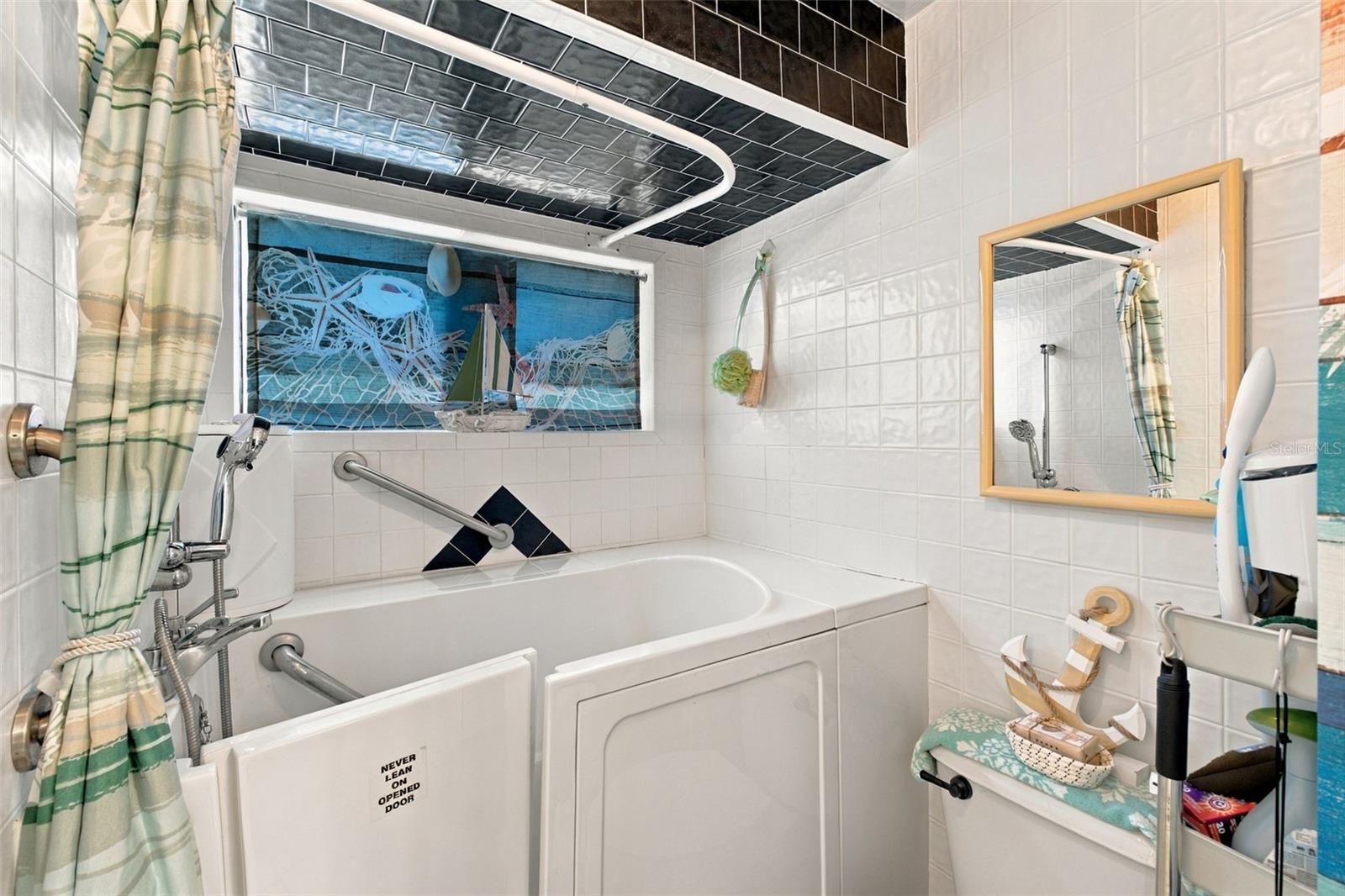 7212 CHESHIRE CT — photo 15