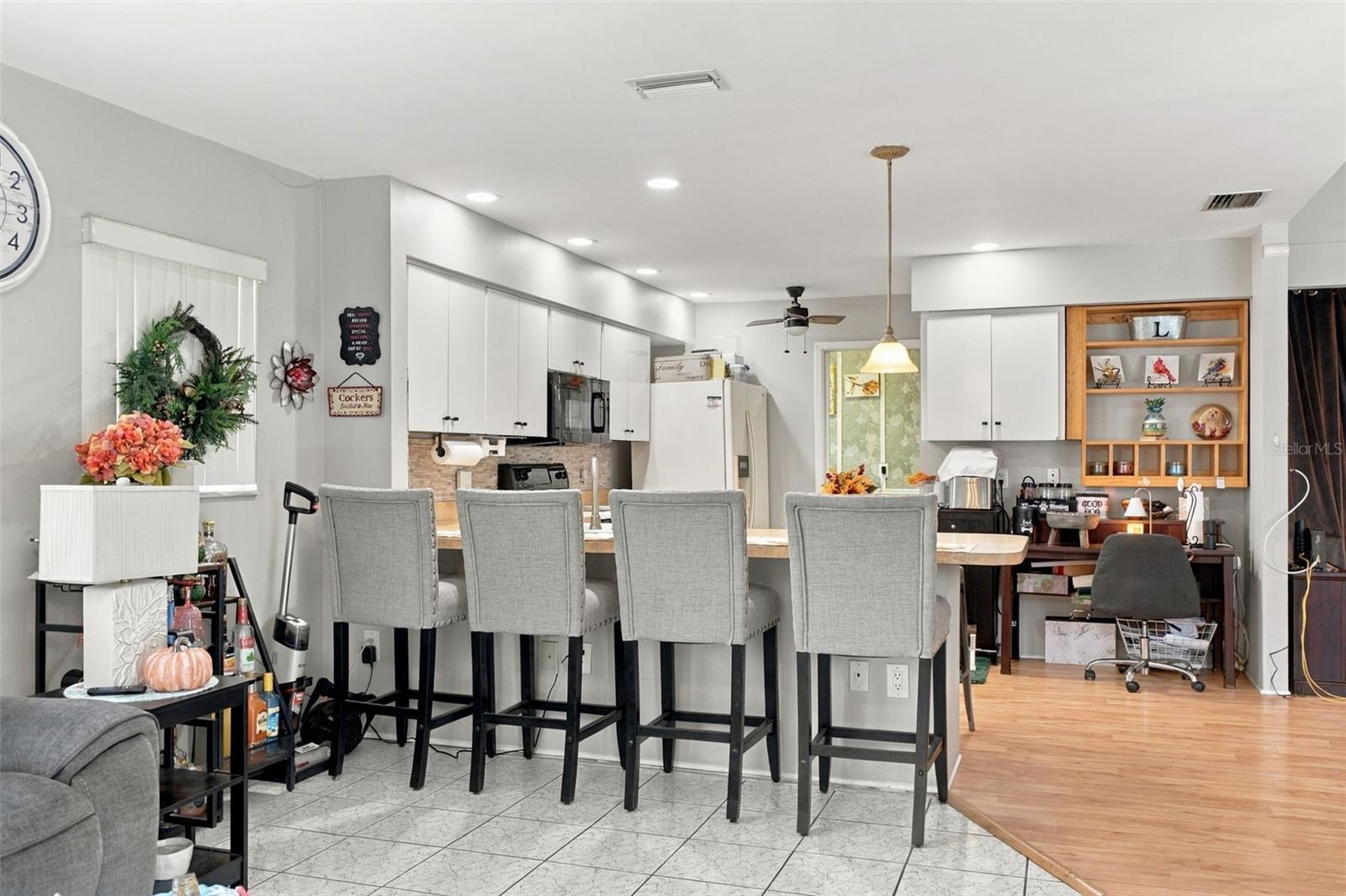 7212 CHESHIRE CT — photo 30