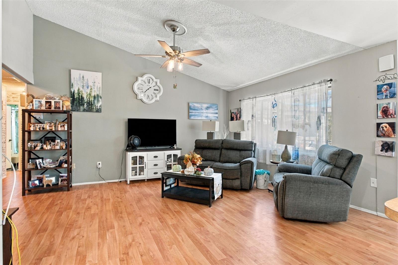 7212 CHESHIRE CT — photo 27