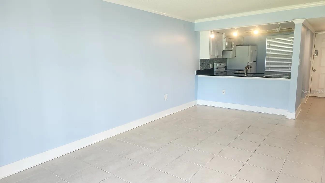 5038 TERRACE PALMS CIR #102 — photo 5