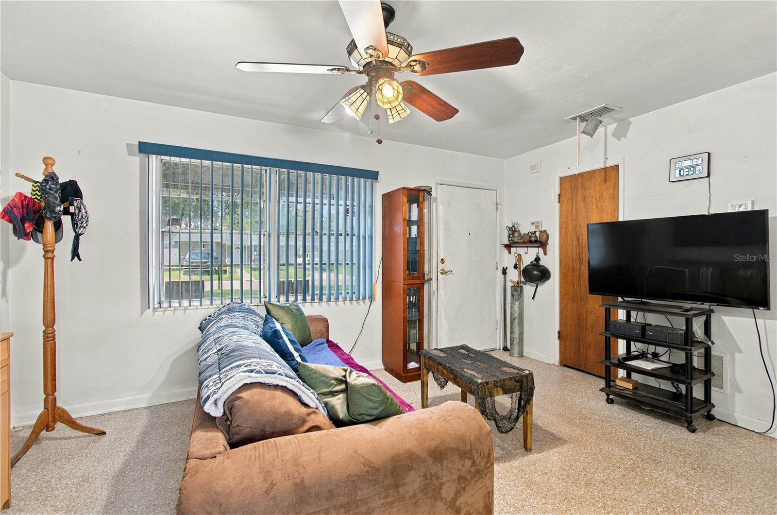 2607 WESTHIGH AVE — photo 5