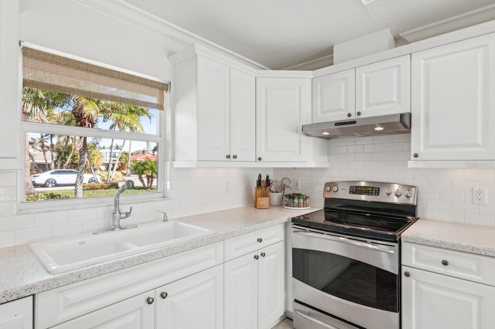 531 N SPOONBILL DR — photo 14