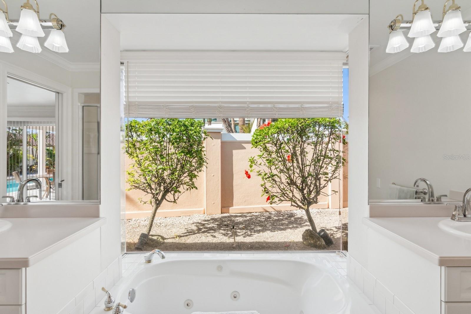 531 N SPOONBILL DR — photo 28