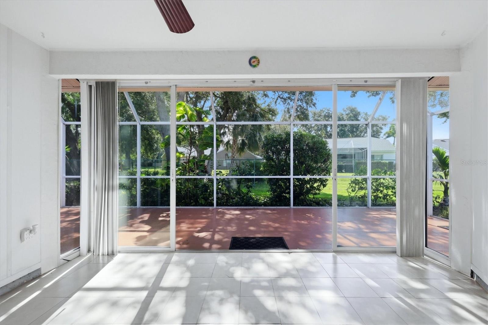 5837 GARDEN LAKES DR — photo 18