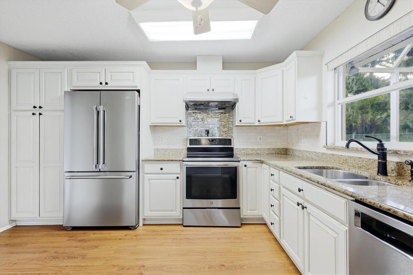 5837 GARDEN LAKES DR — photo 15