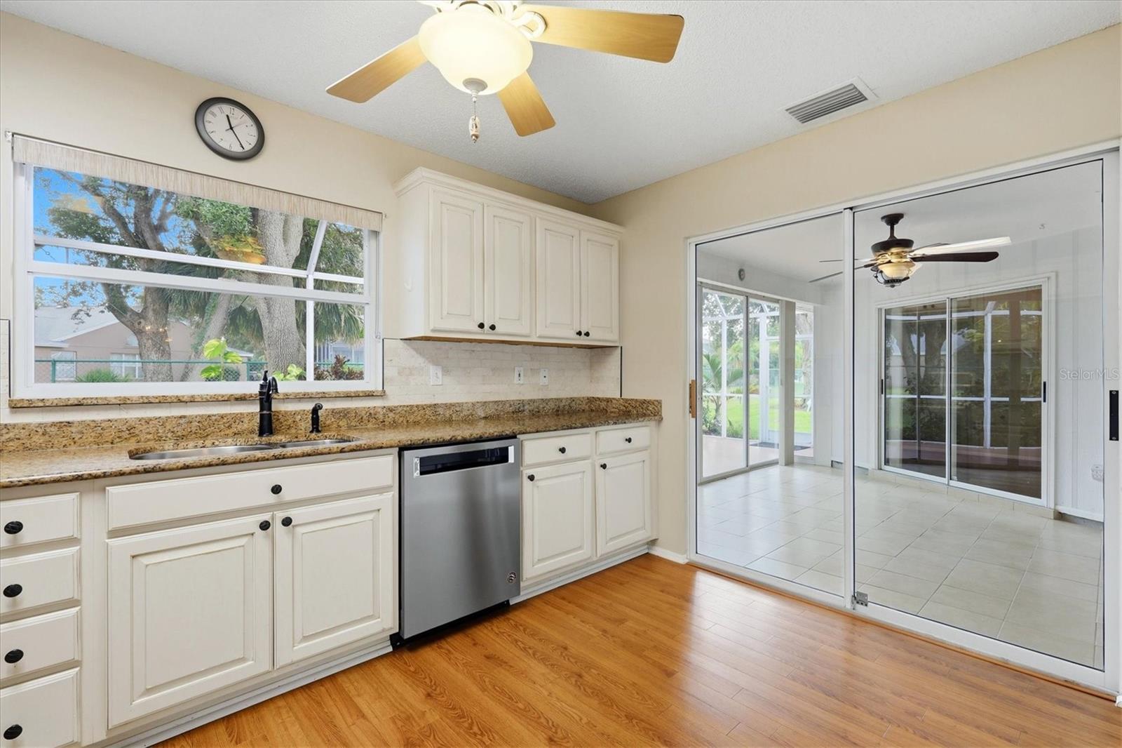 5837 GARDEN LAKES DR — photo 16