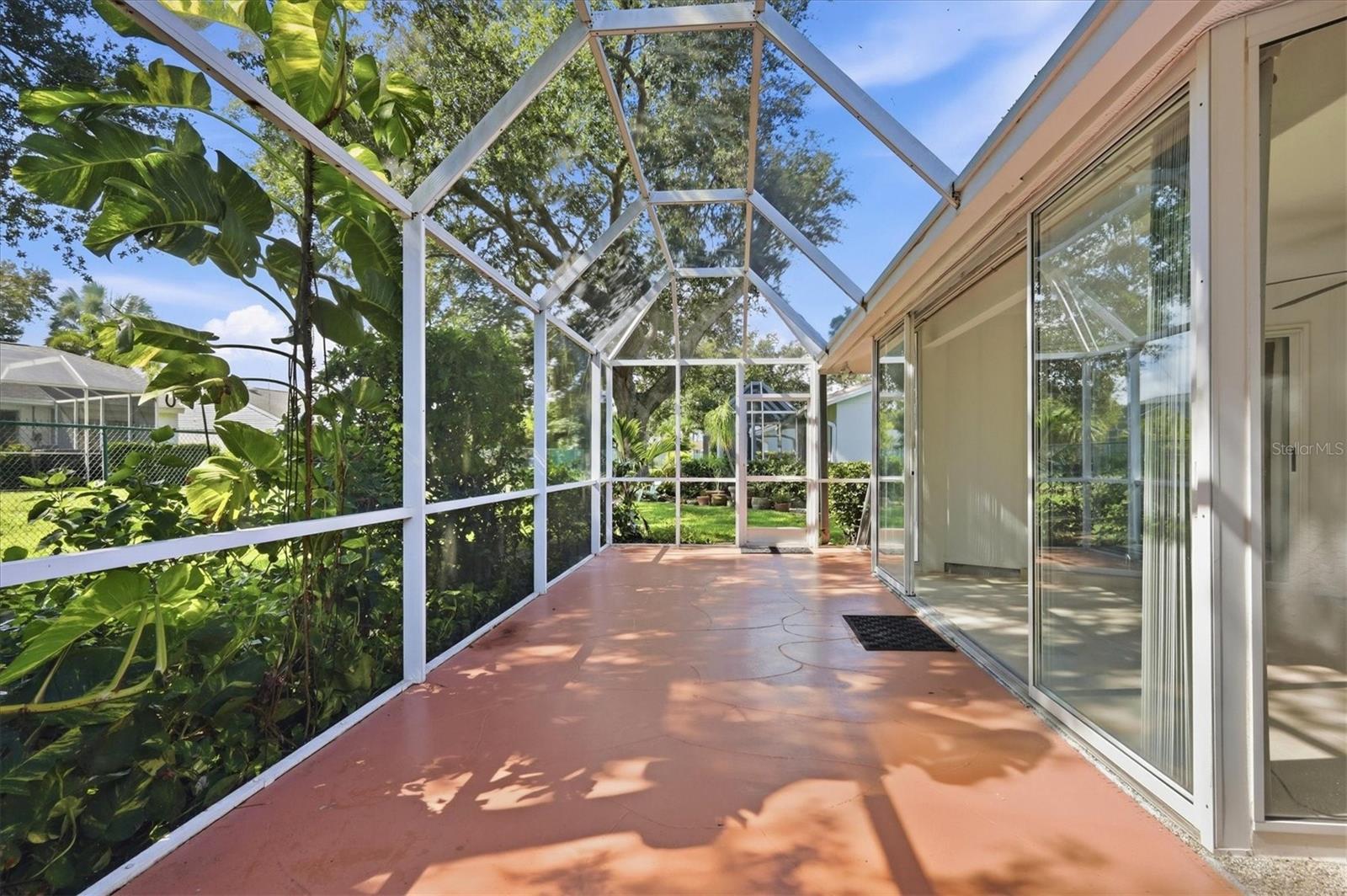 5837 GARDEN LAKES DR — photo 32