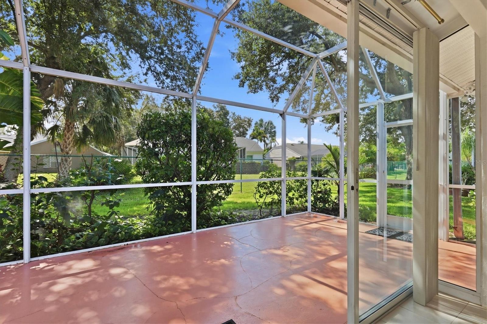 5837 GARDEN LAKES DR — photo 33