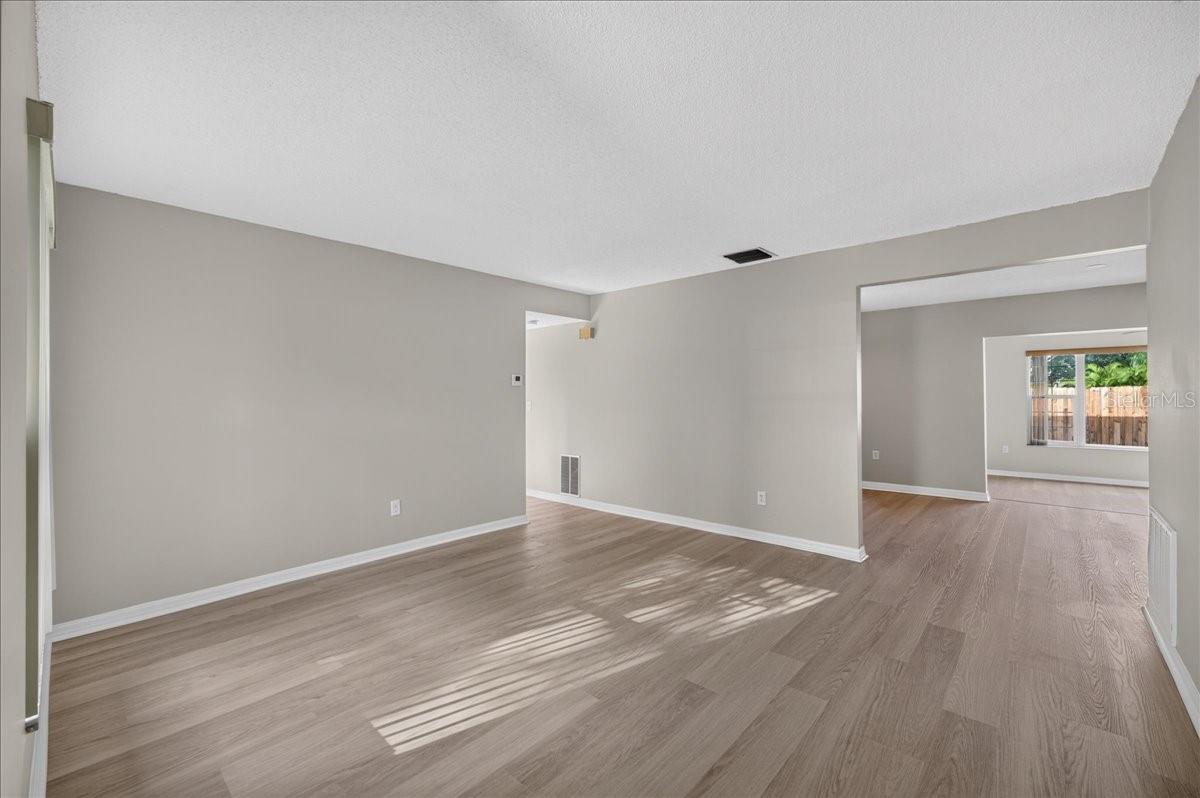 1330 WILDWOOD CT — photo 4