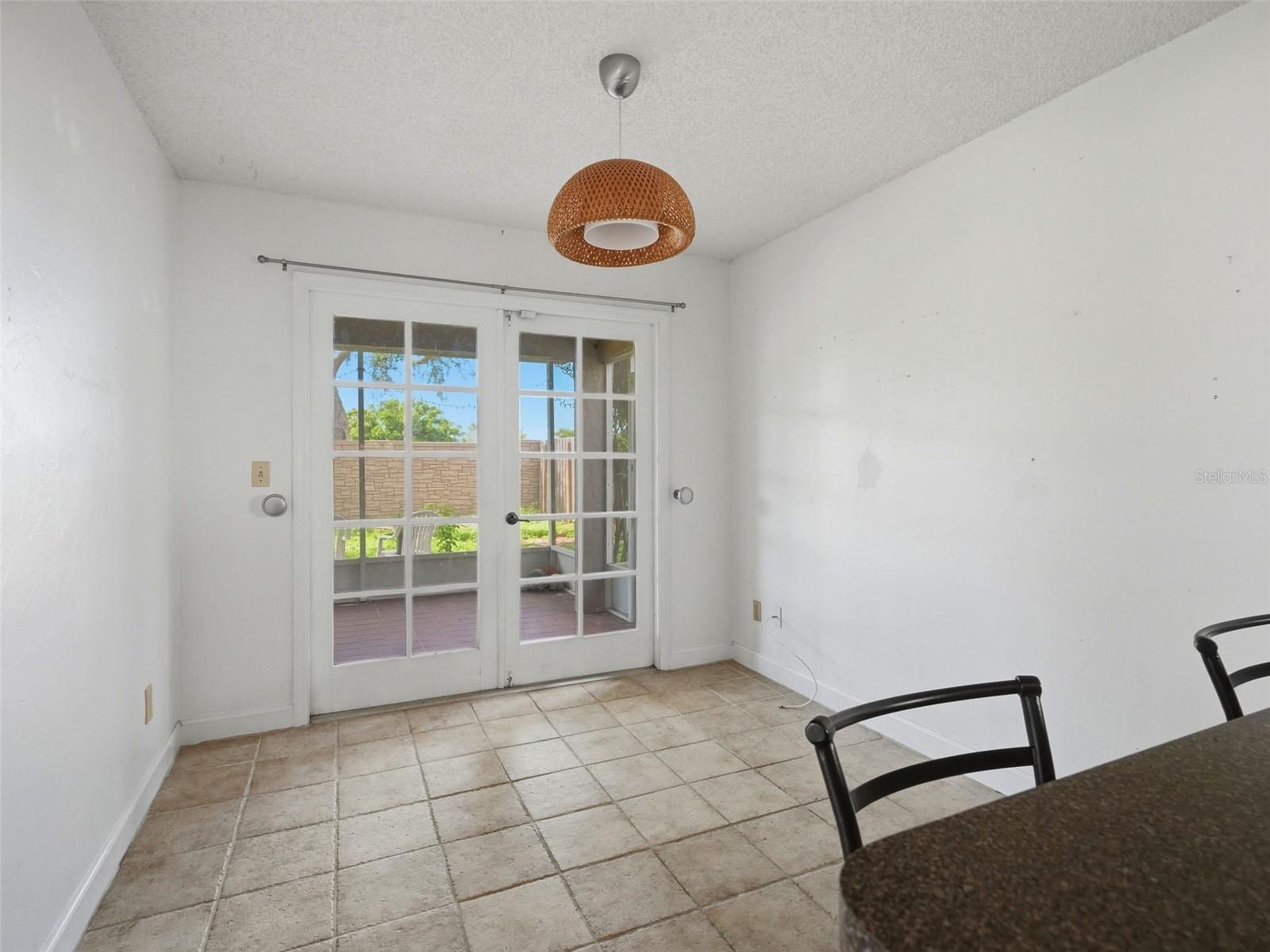 2184 SPRINGRAIN DR — photo 13