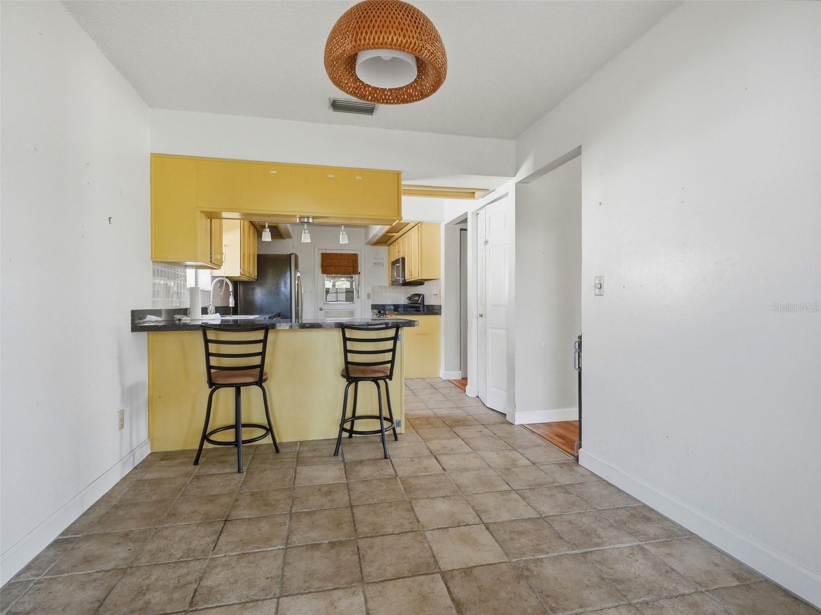 2184 SPRINGRAIN DR — photo 6