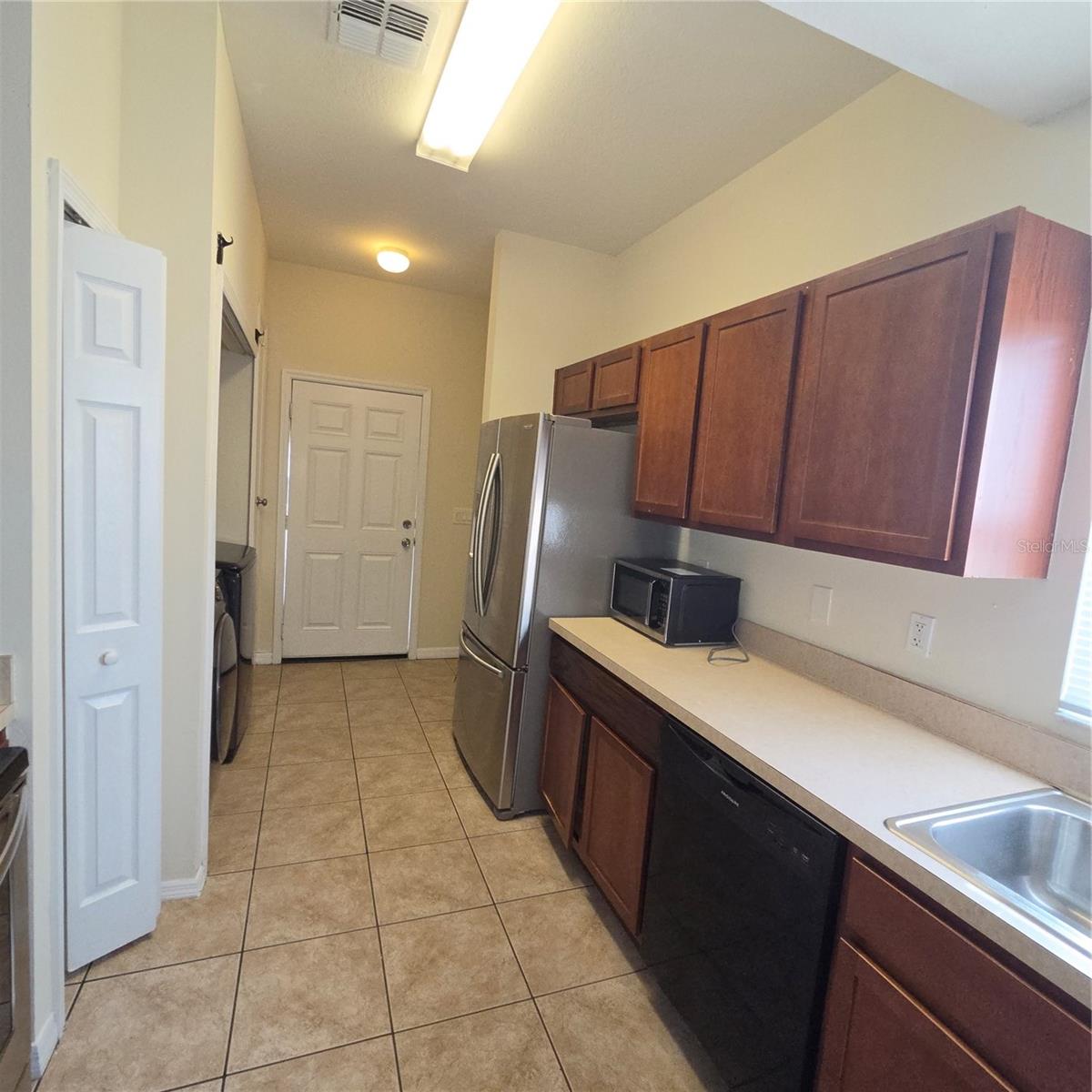 317 E PATTERSON ST — photo 3