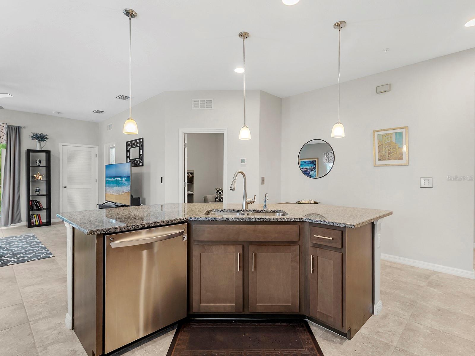 8332 ENCLAVE WAY #101 — photo 7