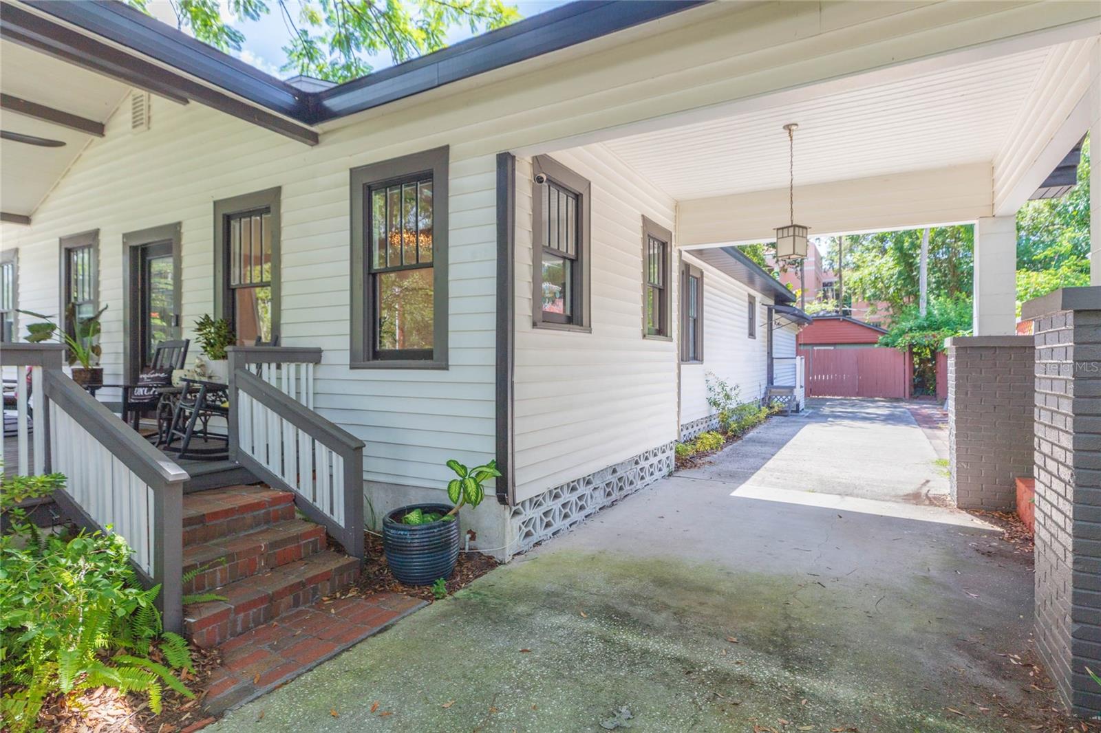 3114 W HAWTHORNE RD — photo 53