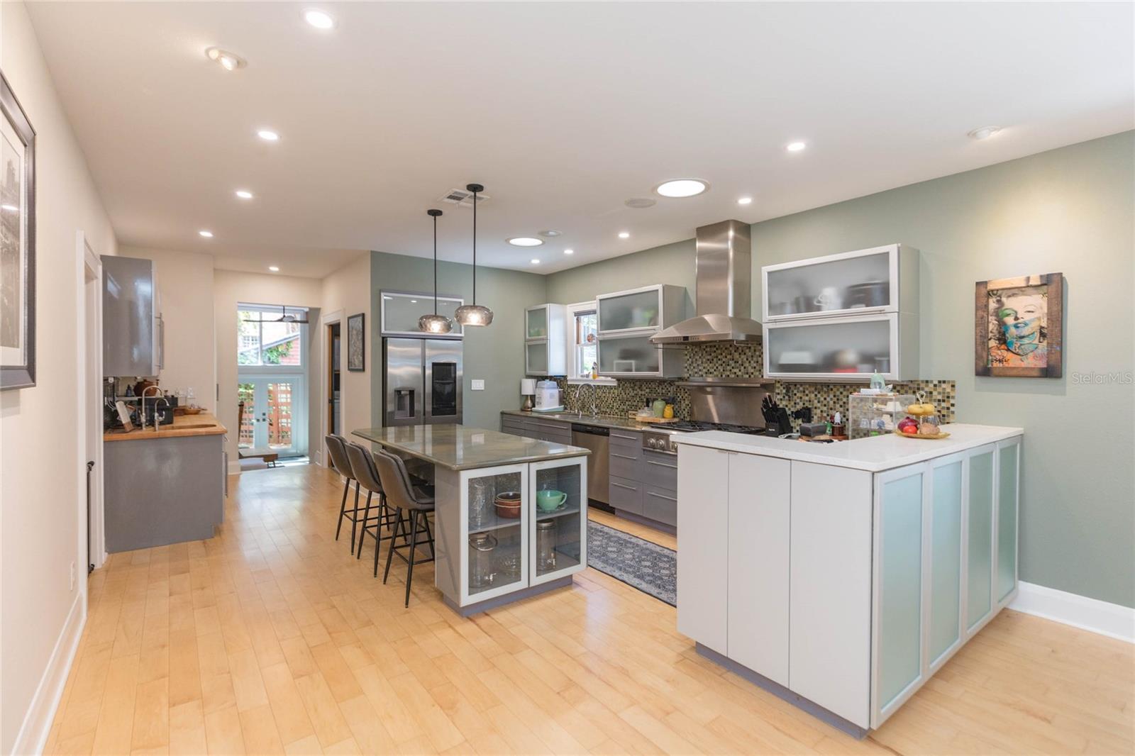 3114 W HAWTHORNE RD — photo 15